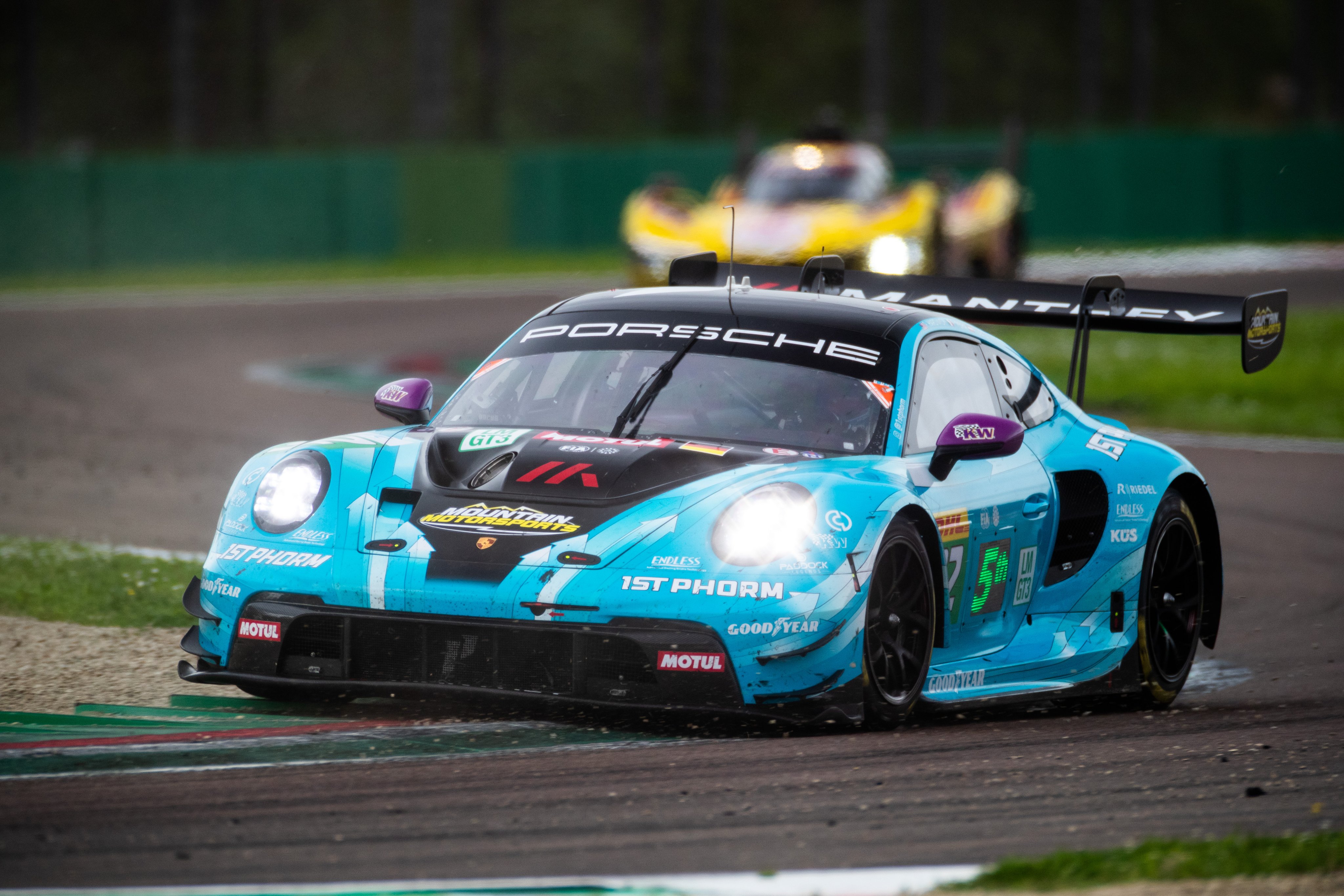 Porsche denies Rossi and van der Linde in LMGT3