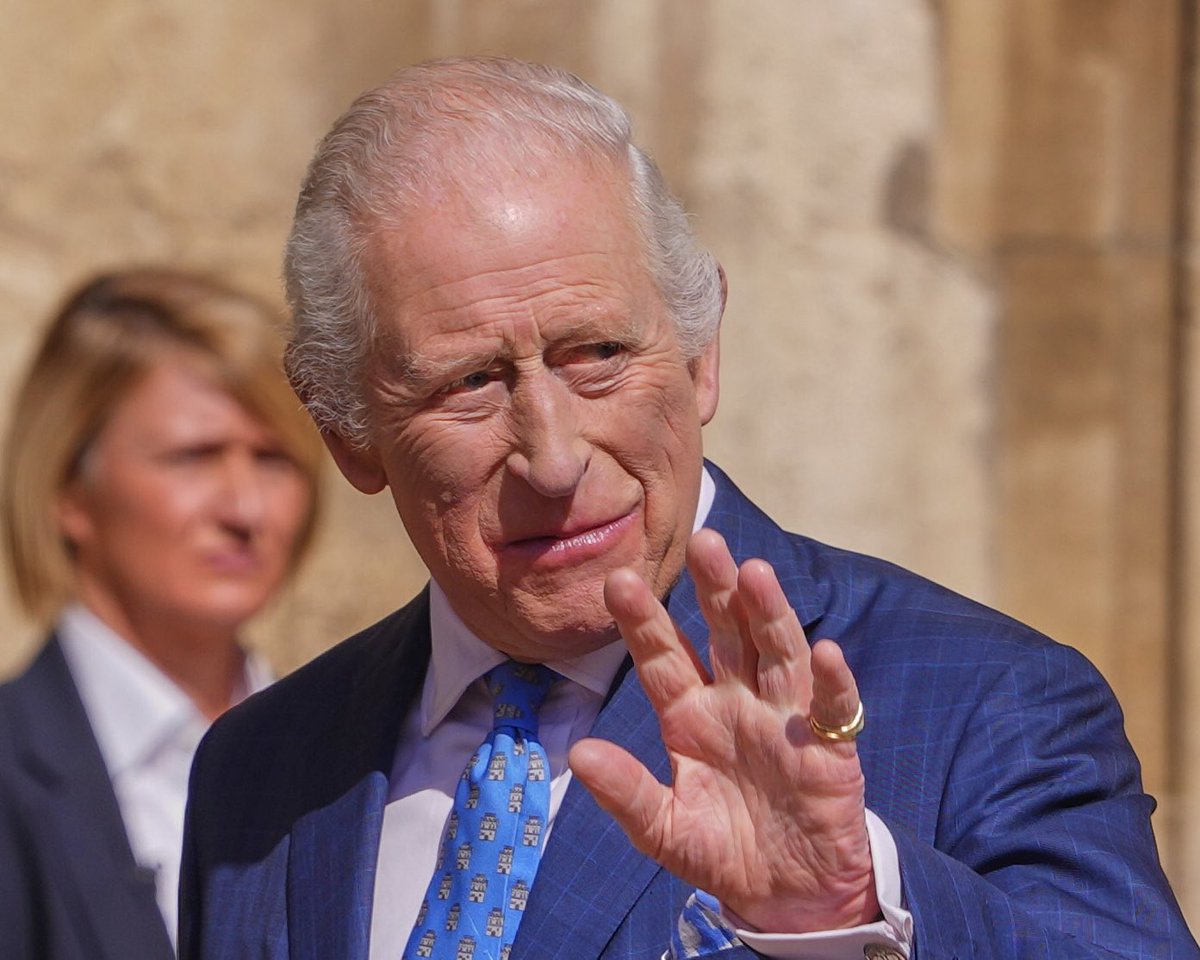 The Royal Family tweet media