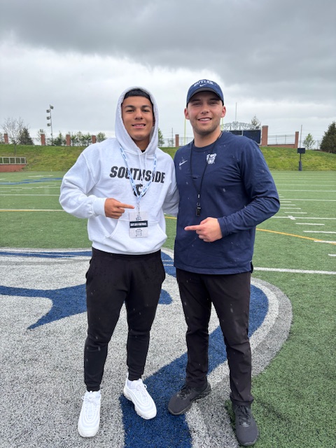 jacejohnsonnn's tweet photo. Had an amazing visit to @ButlerUFootball 💪

Thank you Coach @JakeDelCampo for taking the time to show me around.  Great facilities and beautiful campus, can't wait to get back for another visit!

It was great to meet @coachklynch @CoachBelfiori @PrestonnnG99 @CoachJConnolly 🤝
#butlerfootball #GoDawgs #butlerway

@DentonGuyer_FB @ReedHeim @kylekeese @mike_gallegos16 @PTRockTraining @FlightSkillz @DFWPrideFB @JodiMontanaUSAK @nfldbscout @creolehammer17 

#AGTG #Southside #DifferentBreed #RecruitGuyer #RecruitME #JJ21 #122025
