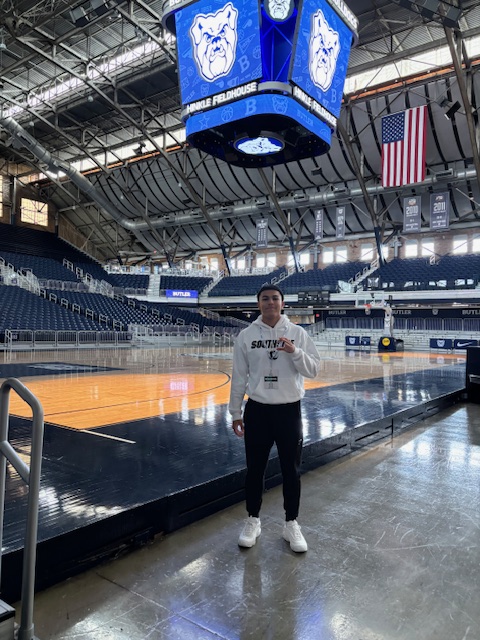 jacejohnsonnn's tweet photo. Had an amazing visit to @ButlerUFootball 💪

Thank you Coach @JakeDelCampo for taking the time to show me around.  Great facilities and beautiful campus, can't wait to get back for another visit!

It was great to meet @coachklynch @CoachBelfiori @PrestonnnG99 @CoachJConnolly 🤝
#butlerfootball #GoDawgs #butlerway

@DentonGuyer_FB @ReedHeim @kylekeese @mike_gallegos16 @PTRockTraining @FlightSkillz @DFWPrideFB @JodiMontanaUSAK @nfldbscout @creolehammer17 

#AGTG #Southside #DifferentBreed #RecruitGuyer #RecruitME #JJ21 #122025