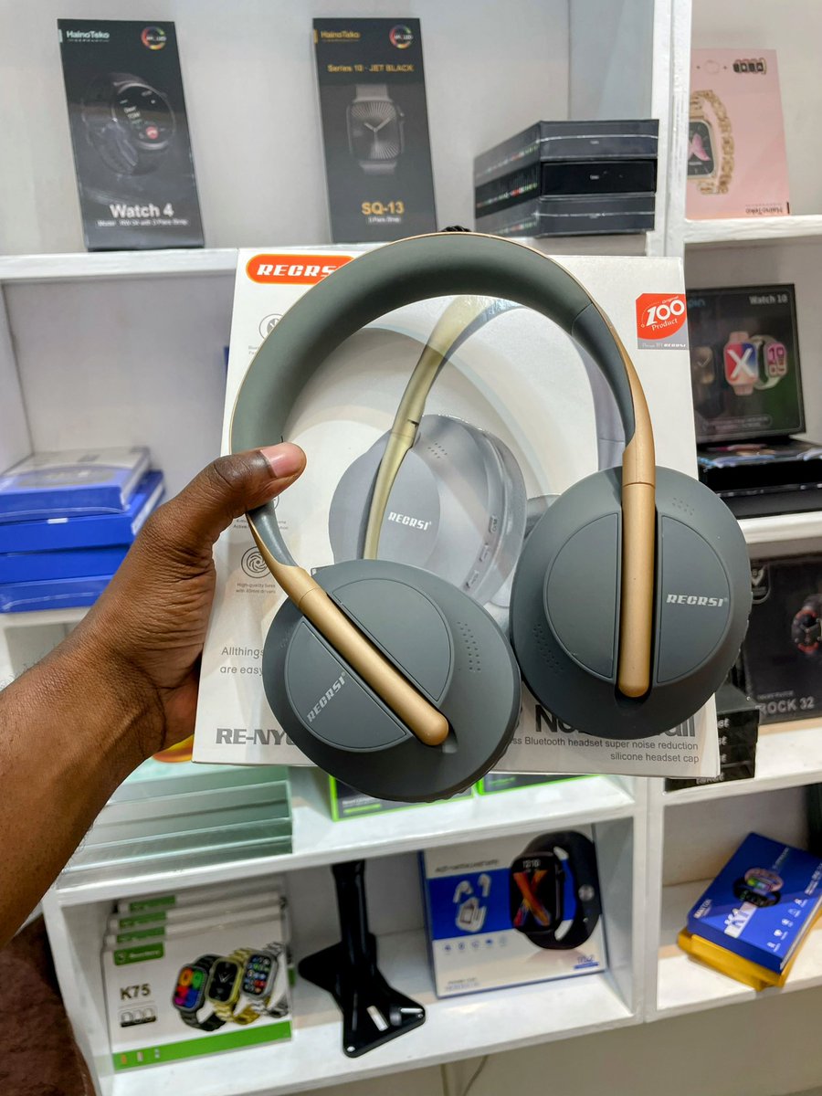 Fast_Tech_Smart's tweet photo. @Samklein_35 Headphones kali sana 
Bei yake 50,000/-
Bass ya kutosha
Inakaa na chaji masaa 8 kuendelea
type C charger 
Tunapatikana Mabibo Njia ya kwenda Tiptop 

WhatsApp no 0741015039 https://t.co/ANcGZqYPp1