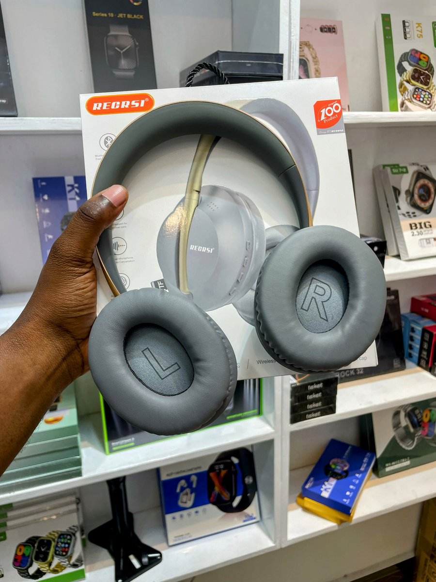 Fast_Tech_Smart's tweet photo. @Samklein_35 Headphones kali sana 
Bei yake 50,000/-
Bass ya kutosha
Inakaa na chaji masaa 8 kuendelea
type C charger 
Tunapatikana Mabibo Njia ya kwenda Tiptop 

WhatsApp no 0741015039 https://t.co/ANcGZqYPp1