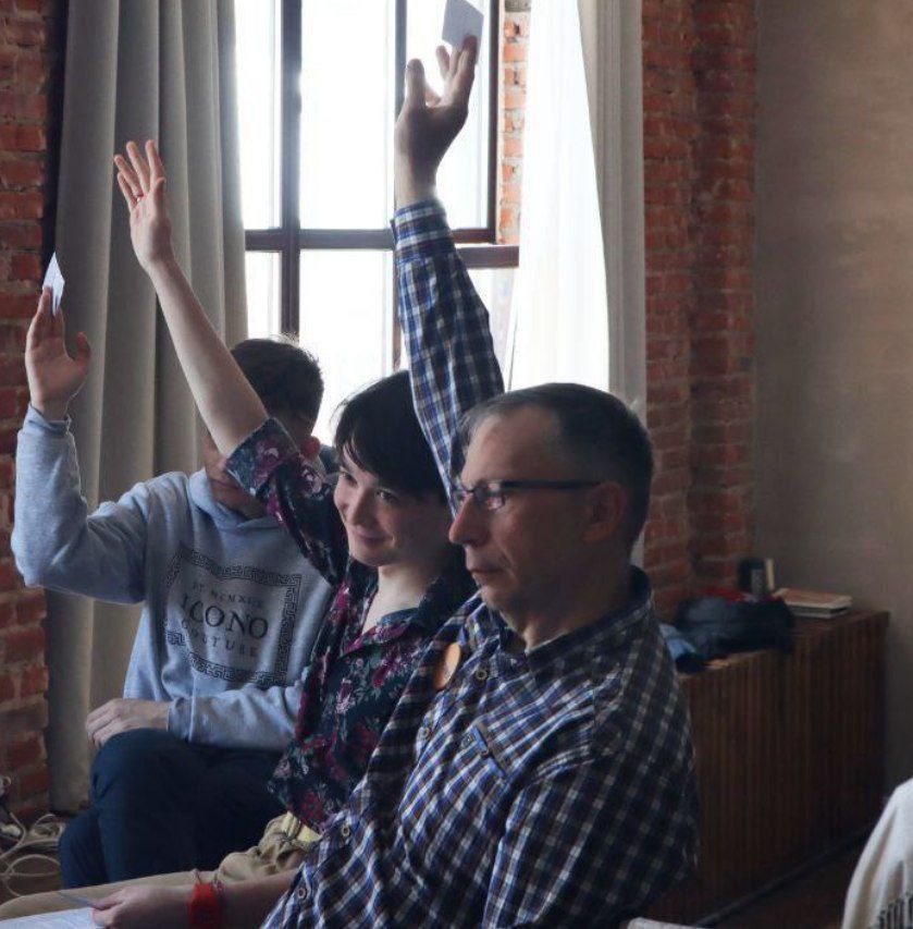 Друзья, напомню! У нас во Владимире обычного работягу с завода посадили на 2 года за комменты двухлетней давности. Было бы хорошо написать ему писем. Думаю, что пишут ему мало.

Ретвит тоже приветствуется ❤️