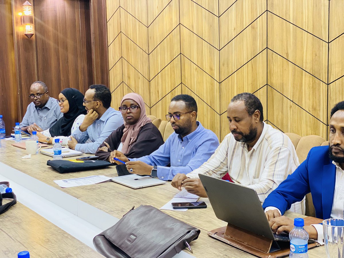 Had a productive bi-weekly meeting today with our departmental directors and senior advisors. We discussed key updates on ministry operations, ongoing activities, and progress. Great teamwork as we continue working towards enhancing justice and constitutional affairs.