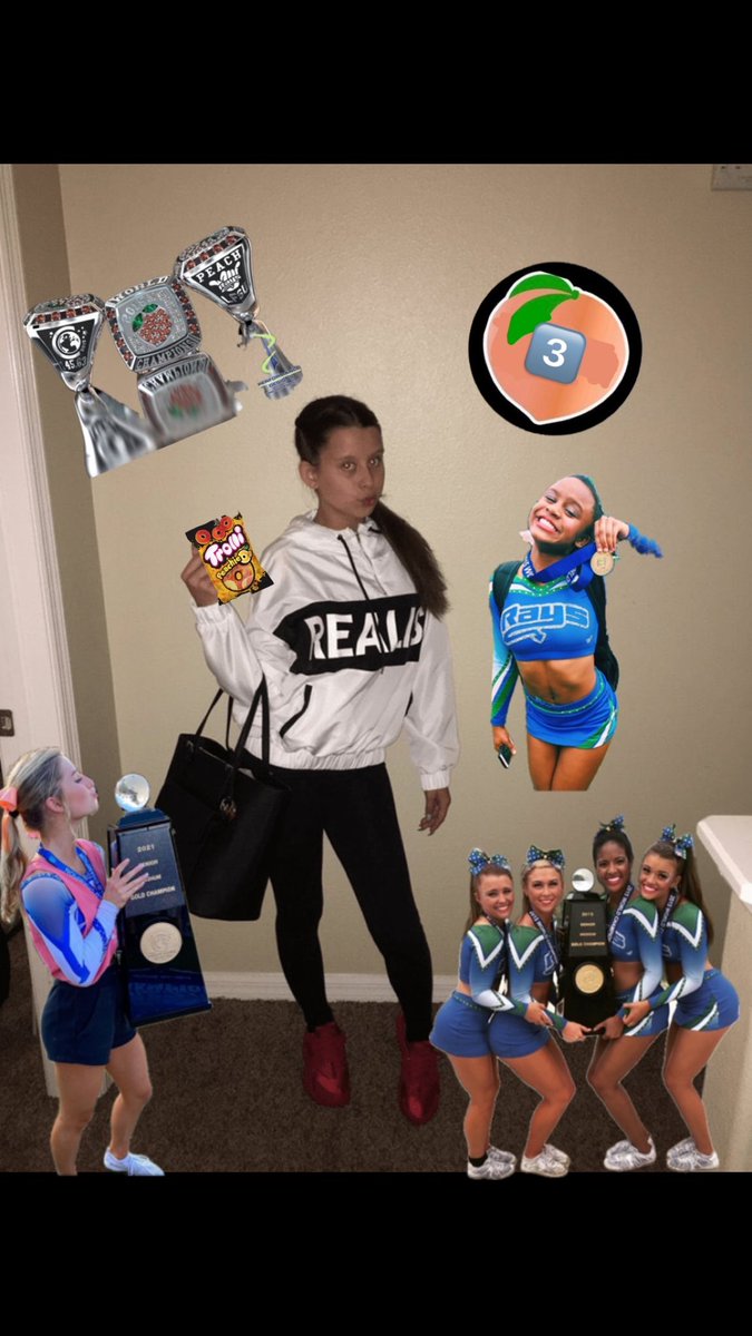 PEACHAINTDONE's tweet photo. #3 boutta smack em right in the face 😜

HAPPY WORLDS WEEK!!! https://t.co/mfv4kEmSid