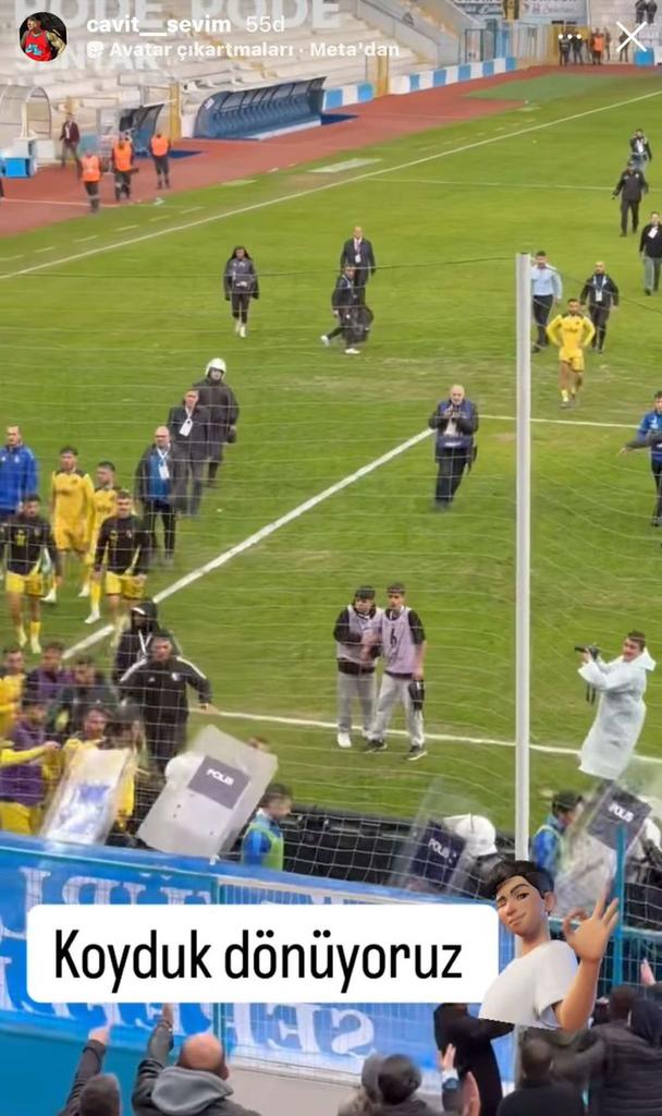 ERZURUMSPOR.Net (Taraftar Sayfası) (@erzurumspornet) on Twitter photo ŞİKE İHBARIDIR. !!! 👇👇👇
TFF Dış ilişkiler kurulu Üyesi CavİT Sevim Erzurumspor İstanbulspor maç önünde İstanbulspor teknik direktörü ile poz verdikten sonra maç sonu "Koyduk dönüyoruz" şeklinde paylaşımda bulundu.
<a href="/RTErdogan/">Recep Tayyip Erdoğan</a> <a href="/TFF_Org/">TFF</a> <a href="/MHK_Resmi/">Merkez Hakem Kurulu</a>
#ErzurumsporDoğranıyor ŞİKE İHBARIDIR. !!! 👇👇👇
TFF Dış ilişkiler kurulu Üyesi CavİT Sevim Erzurumspor İstanbulspor maç önünde İstanbulspor teknik direktörü ile poz verdikten sonra maç sonu "Koyduk dönüyoruz" şeklinde paylaşımda bulundu.
<a href="/RTErdogan/">Recep Tayyip Erdoğan</a> <a href="/TFF_Org/">TFF</a> <a href="/MHK_Resmi/">Merkez Hakem Kurulu</a>
#ErzurumsporDoğranıyor