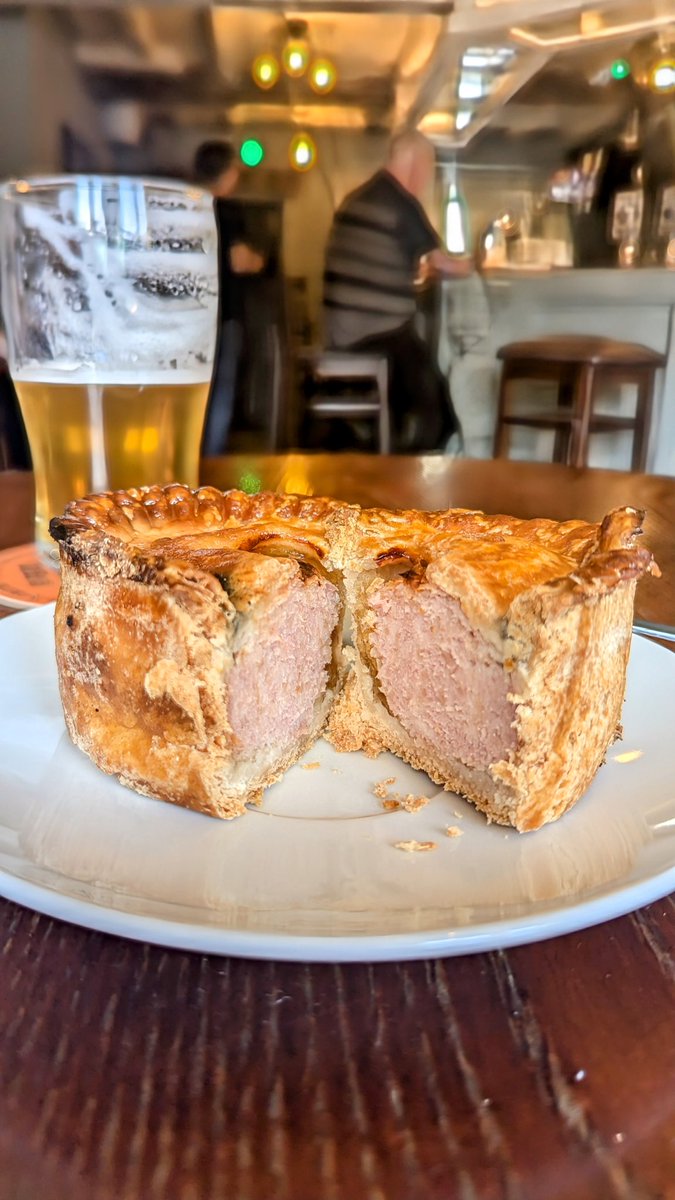 NHS_Martin's tweet photo. New Post - a gem of a new GBG entry between Wigan and Bolton delivers on the artisanal pork pie.
#ColliersArms #Aspull https://t.co/6iGLAT9DR6