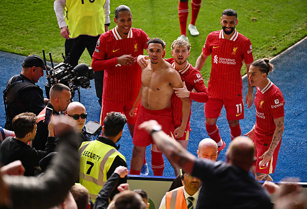 LFCphoto's tweet photo. FT: Leicester 0-1 Liverpool

Goal: Trent

We're gonna win the league.

#LFC #LEILIV #EPL #LIVERPOOLFC https://t.co/JP3isGQomT