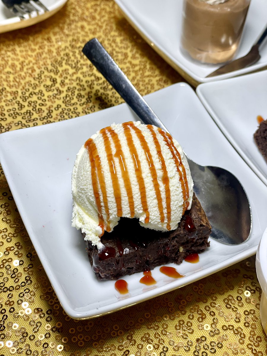 moscakery1's tweet photo. Shoot us a DM https://t.co/C5NztC75zv