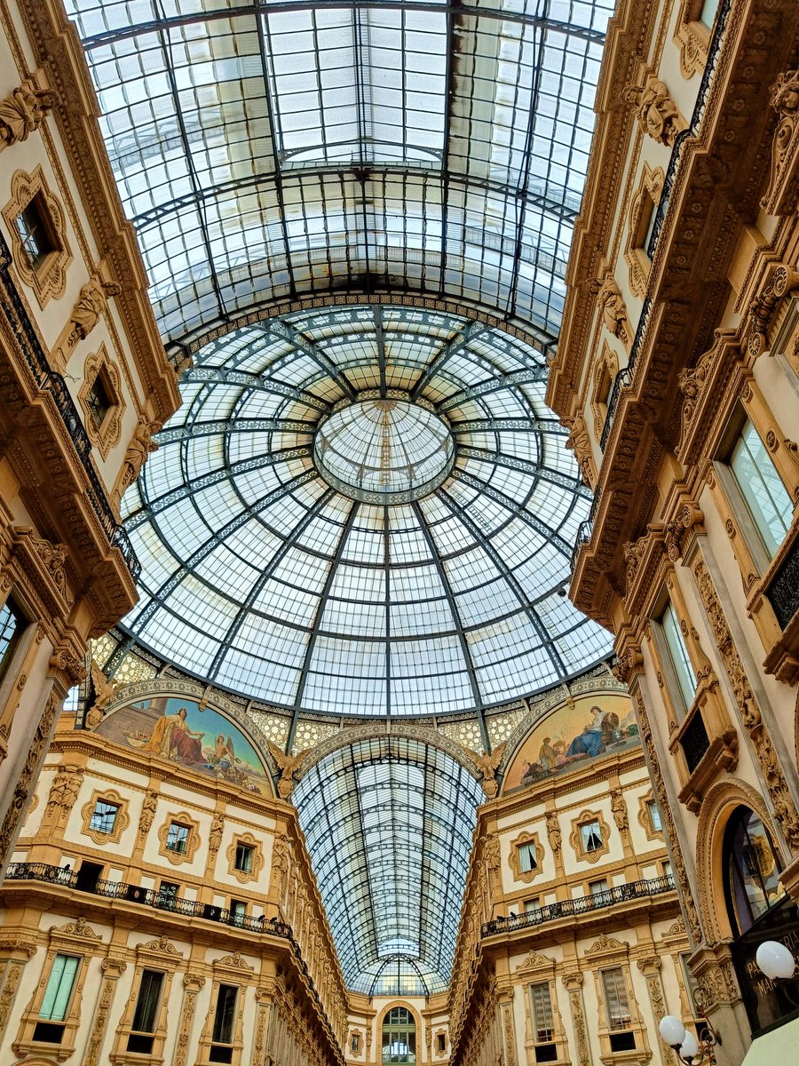 CeraUnaVolta07's tweet photo. #AlphabetChallenge
#WeekPforPatterns
The Galleria Vittorio Emanuele II, Milan https://t.co/sa70xa1CJ2