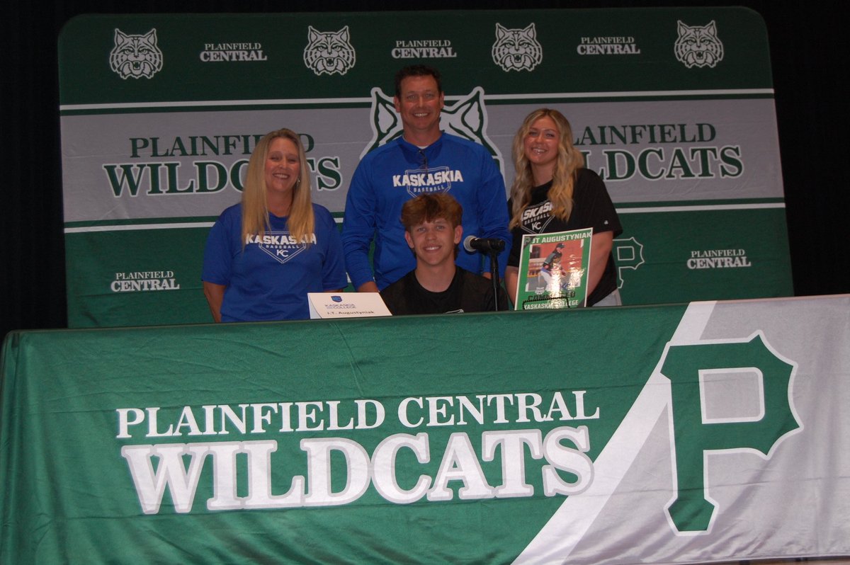 Last week we celebrated our 3 seniors that have committed to playing baseball at the next level

Congrats to JT Augustyniak &amp; his family on his commitment to Kaskaskia College

Thank you to JT &amp; his family for everything you've done to help make Wildcat Baseball great!