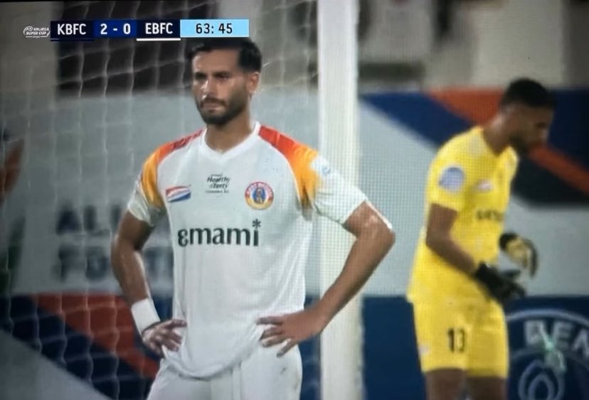 RealSayanBiswas's tweet image. “बोहोत ज़्यादा difference है” 👌

#KalingaSuperCup #KBFCEBFC #IndianFootball