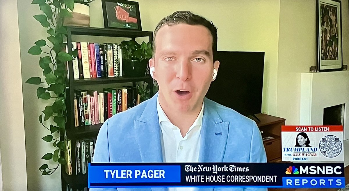 ratemyskyperoom's tweet photo. Good @nytimes correspondent setup. Well angled. Books. Art. Strong plant work. 10/10 @tylerpager https://t.co/ql5sp7l80F
