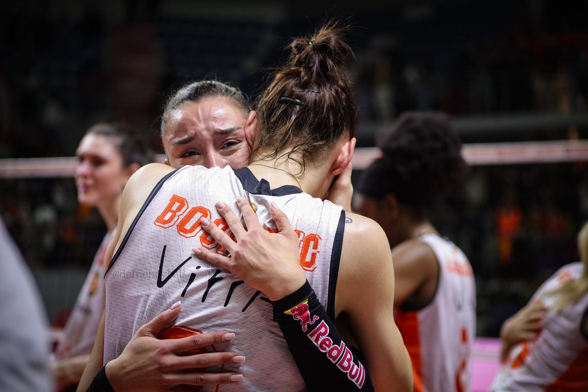 destina tweet media