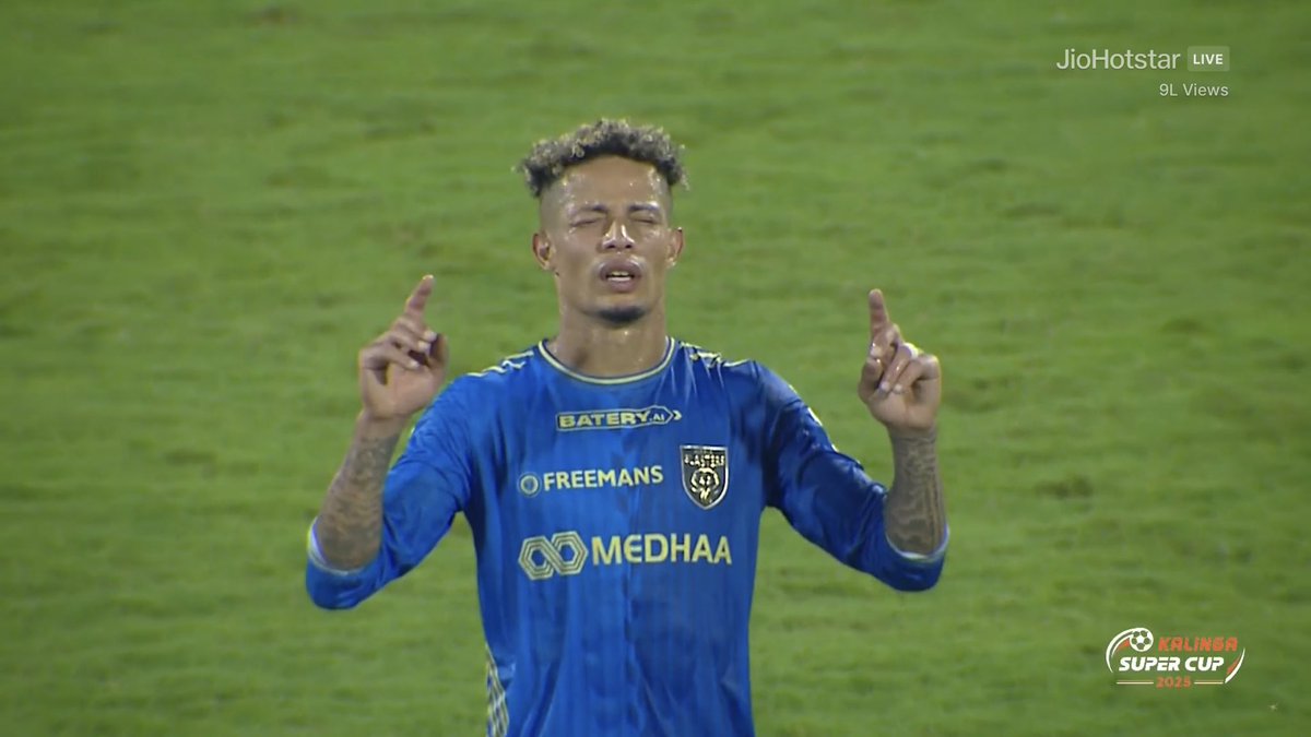 FOOTAGE__0's tweet image. Noah Sadaoui is arguably KBFC&apos;s most dependable match-winner right now.

Won a penalty, won a goal, and won the game vs EBFC. The Català era starts off with a bang!

He might be hated, might be adored; But his quality - can&apos;t be ignored 🎯
#KBFC #KBFCEBFC #KeralaBlasters