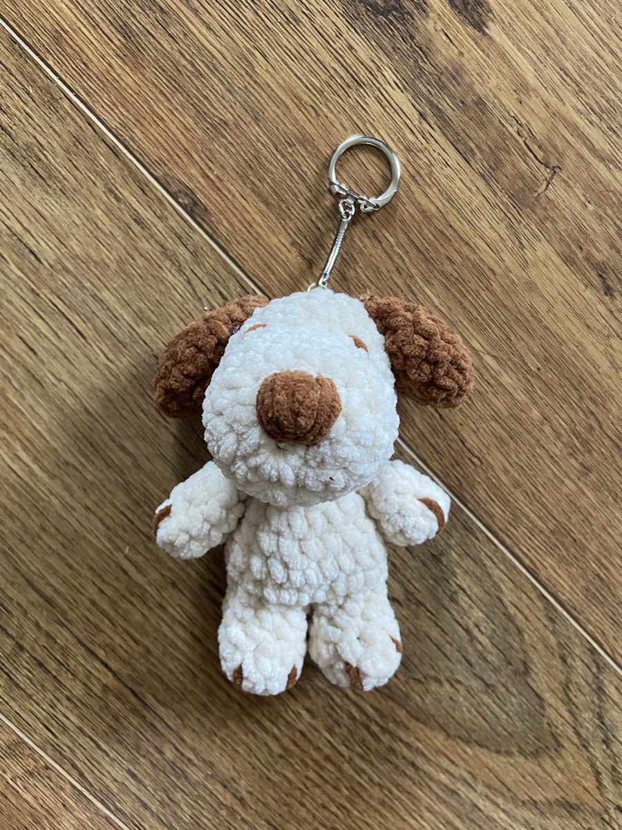 sn00pink's tweet photo. J’ai fait un snoopy en en crochet 👉🏼👈🏼
Il est dispo sur mon Vinted : sanpepsan https://t.co/mWkBB6mXnV