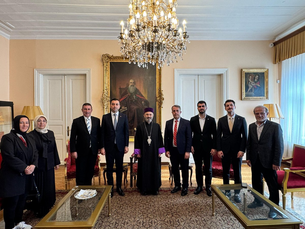 AKPartiSisli's tweet image. Türkiye Ermenileri Patrikliği ziyaretlerinde bulunduk. 

Nazik misafirperverlikleri için kendilerine teşekkür ederiz.

#PaskalyaYortusu #PaskalyaBayramı

@akpartiistanbul 
@abdullahozdemir 
@srkplt