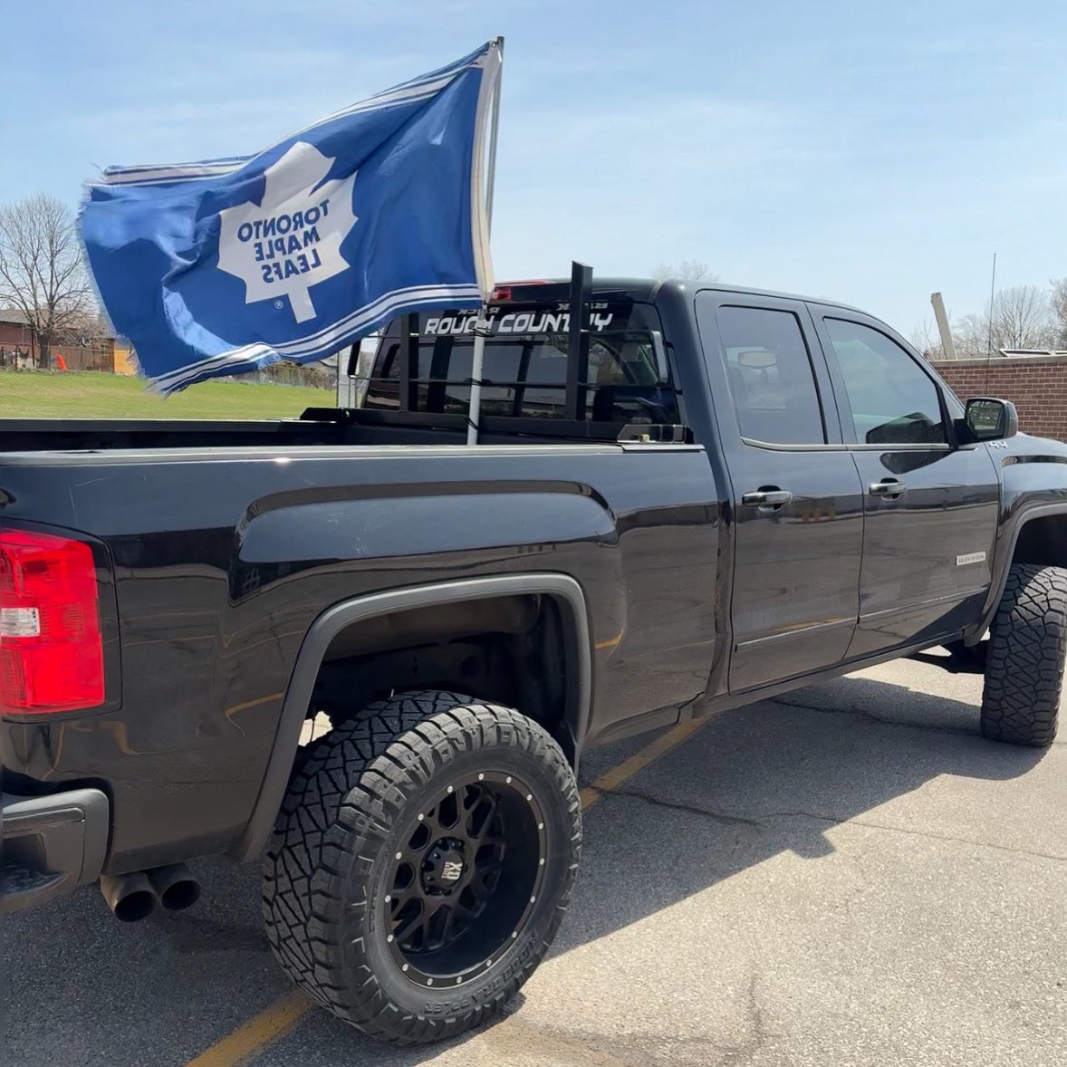 tissserD's tweet photo. Battle of Ontario, fired up 🔥💙
@MapleLeafs #LeafsForever https://t.co/sn8F3Ztski