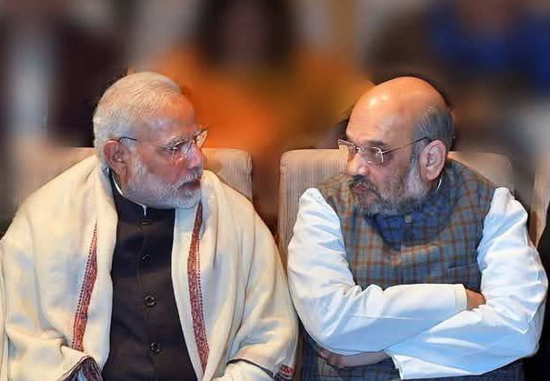 MrTiwaree's tweet photo. वक्फ़ संशोधन बिल हो या फिर न्यायपालिका पर लगाम लगाने की बात... 

वक्फ़ संशोधन बिल हो या फिर न्यायपालिका पर लगाम लगाने की बात...

मोदी जी के बारे में एक चीज कॉमन है कि वे जब भी कुछ करना चाहते हैं तो कट्टर-झट्टर तुरंत एक बात उछाल देते हैं कि... पहले तो 303 सीट आई थी, तब क्यों नहीं किये ?
या फिर, 11 साल से तो बहुमत में ही थे.. ये तब क्यों नहीं किया ??