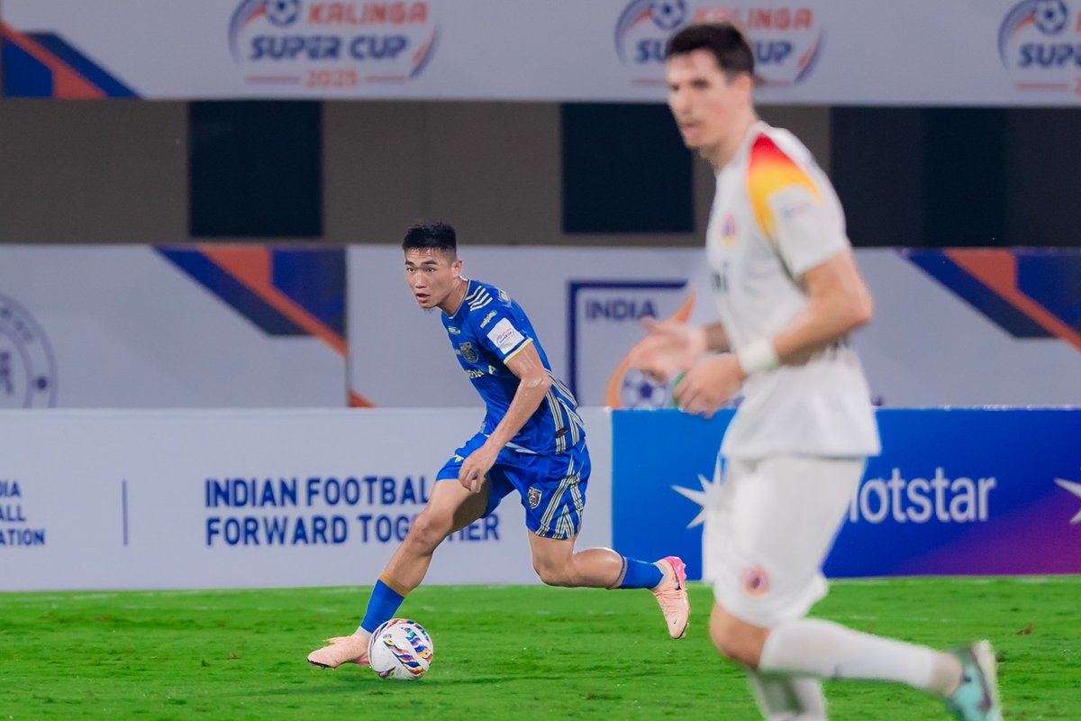 Kol_Football's tweet image. Kalinga Super Cup 2025 : DEFENDING CHAMPIONS EAST BENGAL FC ARE OUT FROM  THE SUPER CUP.
Kerala Blasters FC 2-0 East Bengal FC (Full Time)
SCORE UPDATE LINK - kolkatafootball.com/live_update/in…
PIC - AIFF
#KBFCEBFC #IndianFootball #KalingaSuperCup ⚽️