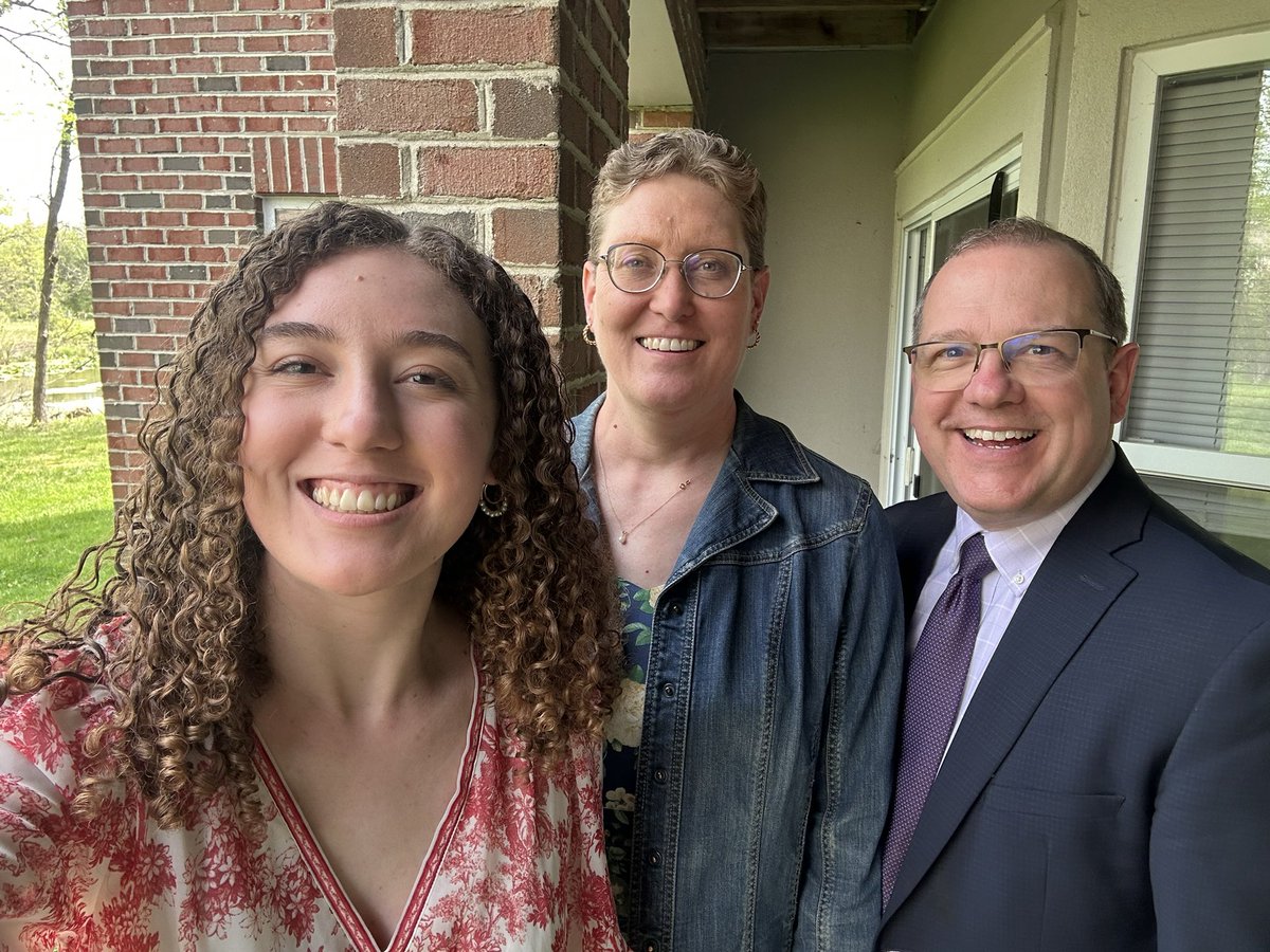 MarkerJar's tweet photo. Happy Easter!
Enjoying a wonderful visit with our daughter in Maryland. https://t.co/IjfJAjygzS