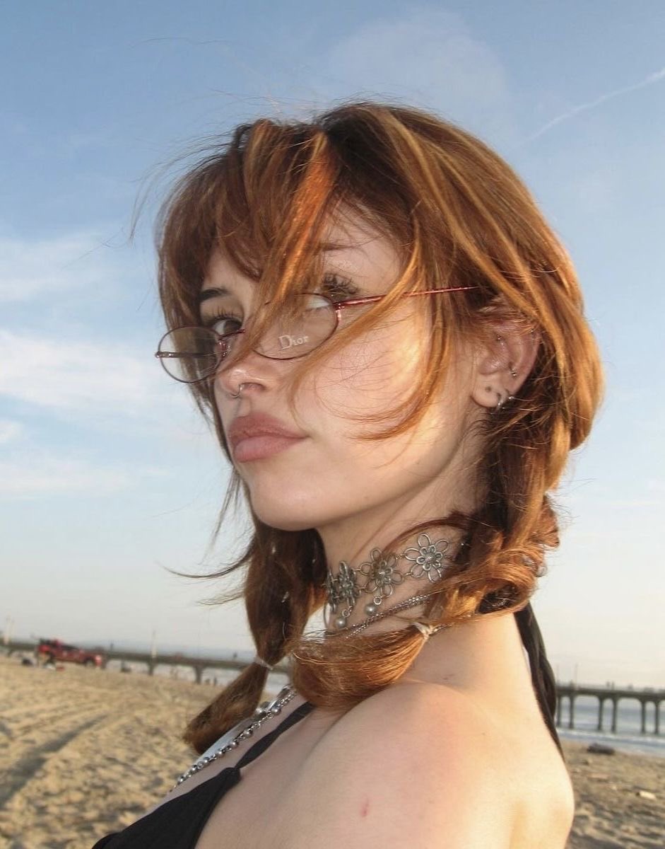 raysystemz's tweet photo. —   #promotwt   INTRODUCING…  

              jana 🐦‍🔥 ﹒ she   /   they  ! 
      part of a system  ﹒ gatekeeper
                    female  ﹒  bisexual
                              #systwt https://t.co/H1vq6hLF6T