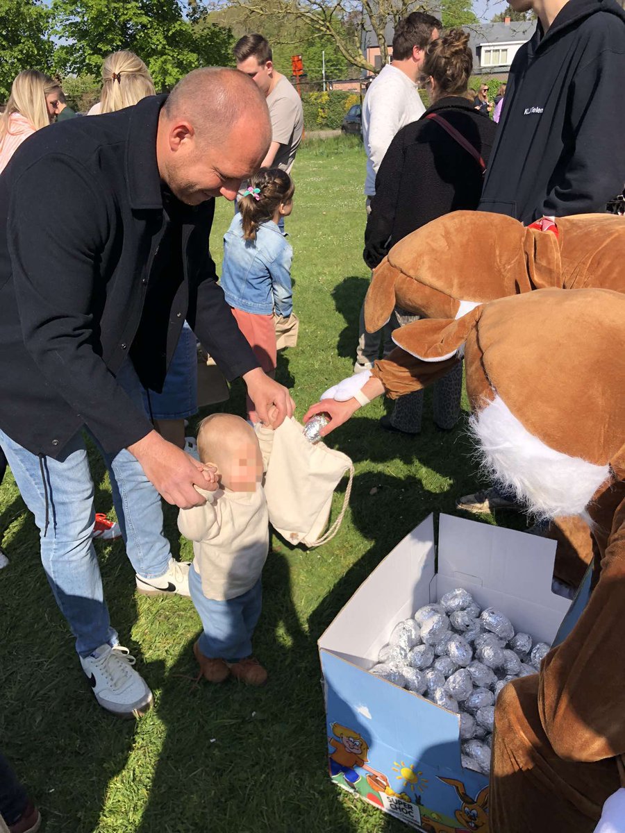 renderssteve's tweet photo. 🐣Jules ging vandaag voor het eerst paaseieren rapen – dikke dankjewel aan KLJ Tielen voor de fijne organisatie!

Vrolijk Pasen! https://t.co/tvwb73uE0K