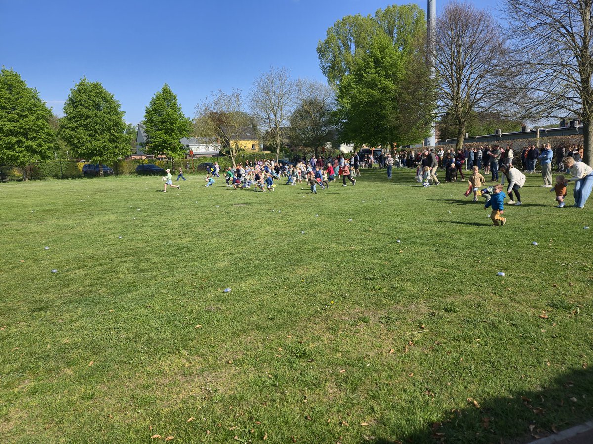 renderssteve's tweet photo. 🐣Jules ging vandaag voor het eerst paaseieren rapen – dikke dankjewel aan KLJ Tielen voor de fijne organisatie!

Vrolijk Pasen! https://t.co/tvwb73uE0K
