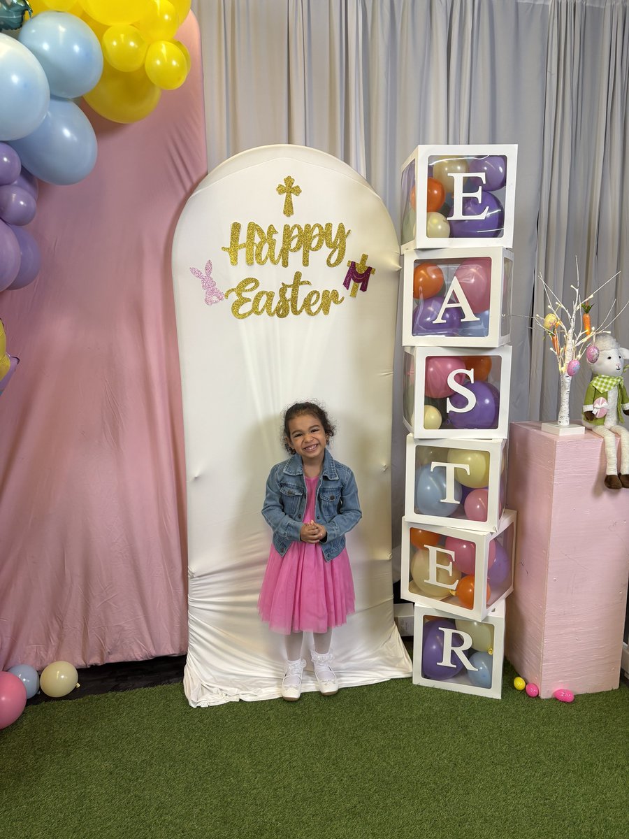 Renzed's tweet image. Happy easter!!!