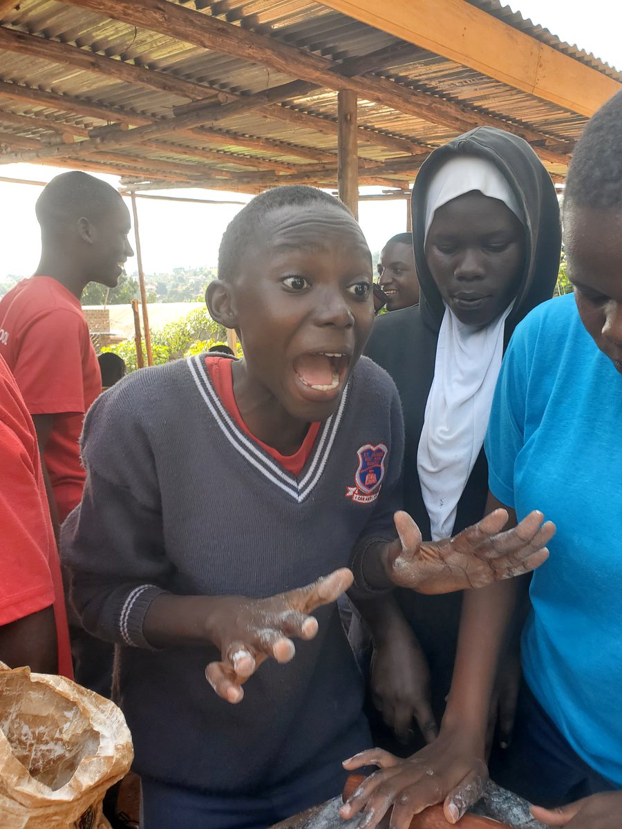 Fresh, flavorful, and finely chopped!

The students sharpened their knife skills as they learned how to cut avocados and kachumbali into the right sizes for the perfect vegetable rolex. 

From smooth slices to finely diced onions and tomatoes.