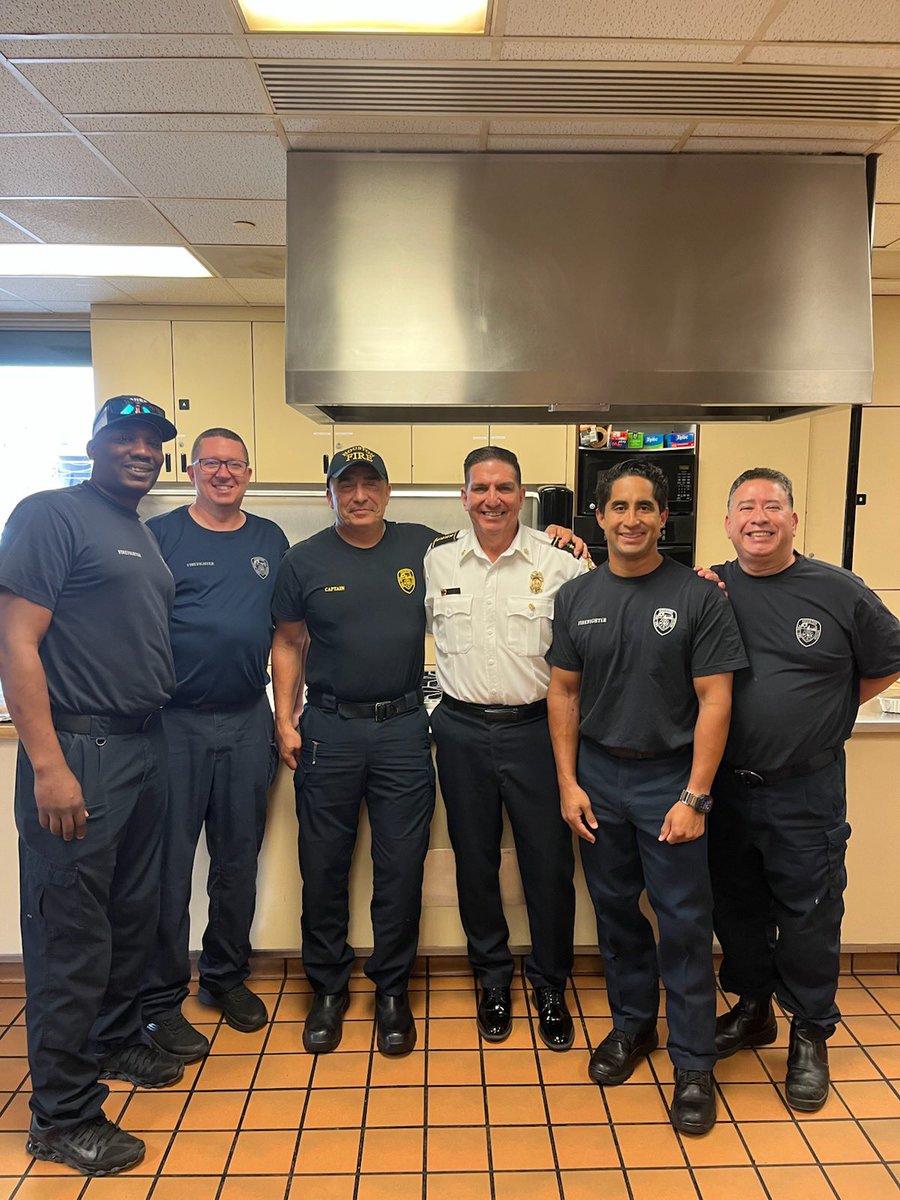 HFDChiefMunoz's tweet image. The crew at 93s was kind enough to have me over this Easter morning.
Please keep our firefighters and dispatchers in your thoughts as they work this and every other holiday. Emergencies don’t take the day off, and neither do we.
Happy Easter to you and your families.