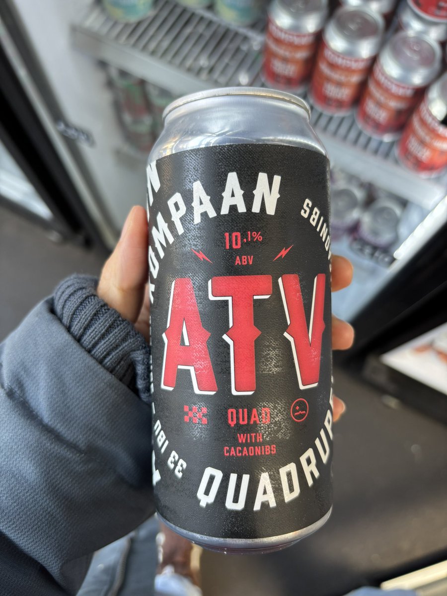 Tausert_M's tweet photo. Estuvo muy buena esta cerveza e increíblemente no tan pegadora. https://t.co/1d2cneHlfb
