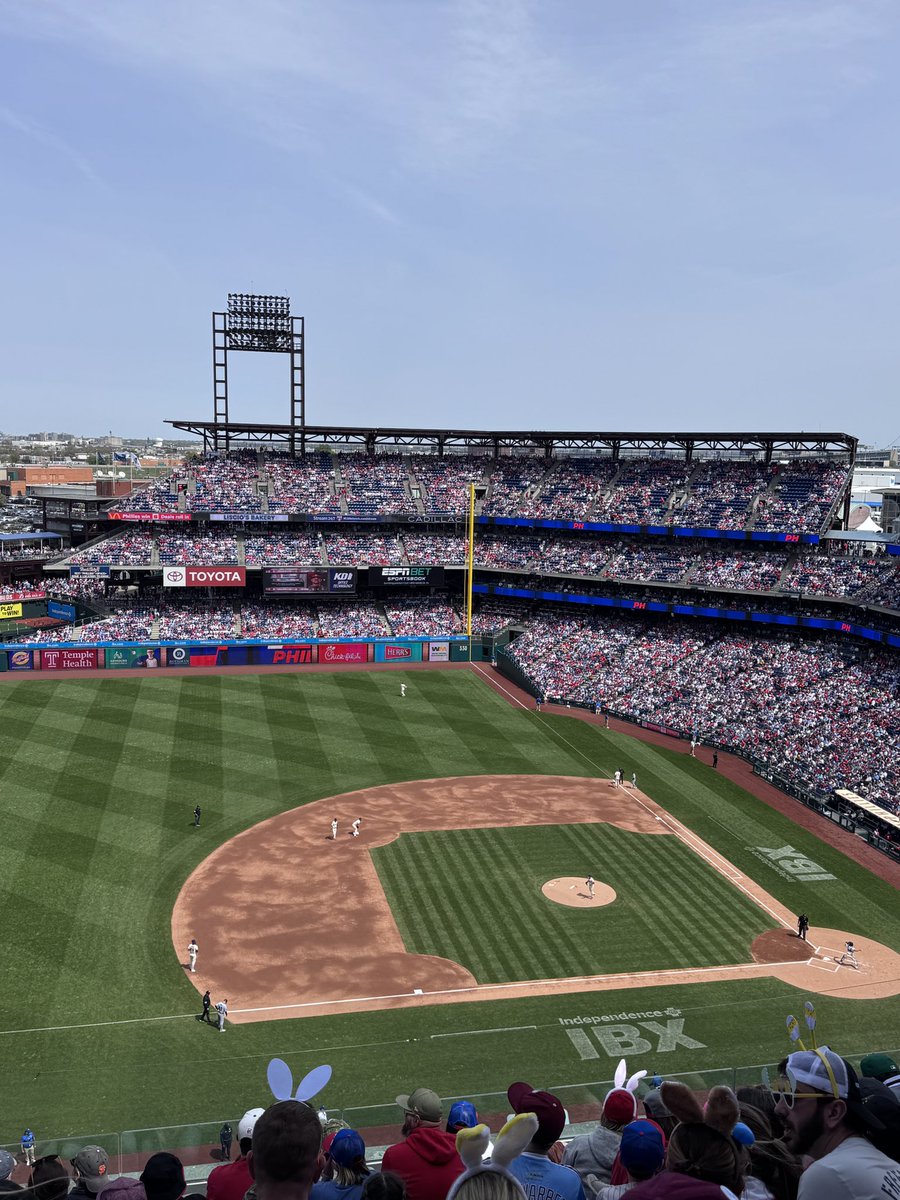 KeatingCorey's tweet photo. @Phillies coming out to Mobb Deep on Easter Sunday is hard https://t.co/UYH5SpSNqK