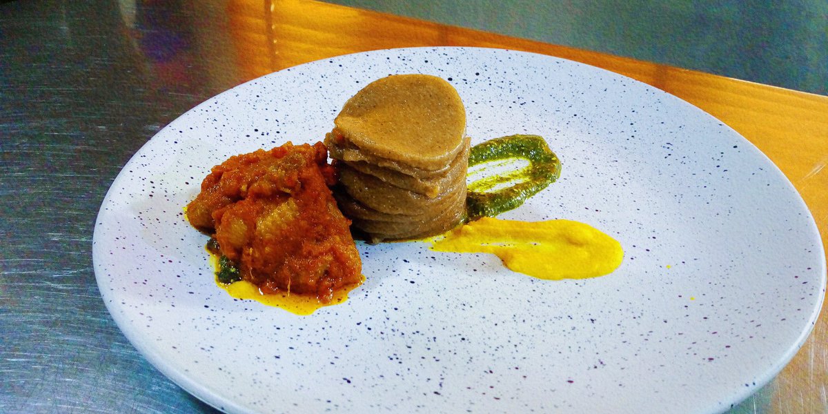 WildChefHuman's tweet photo. A long while ago, I made amala

-Amala
-Beans Soup - Gbegiri
-Jute Purée - Ewedu
-Nigerian Stewed Beef

Lets Eat.❤️ https://t.co/YldQrg6Hq6