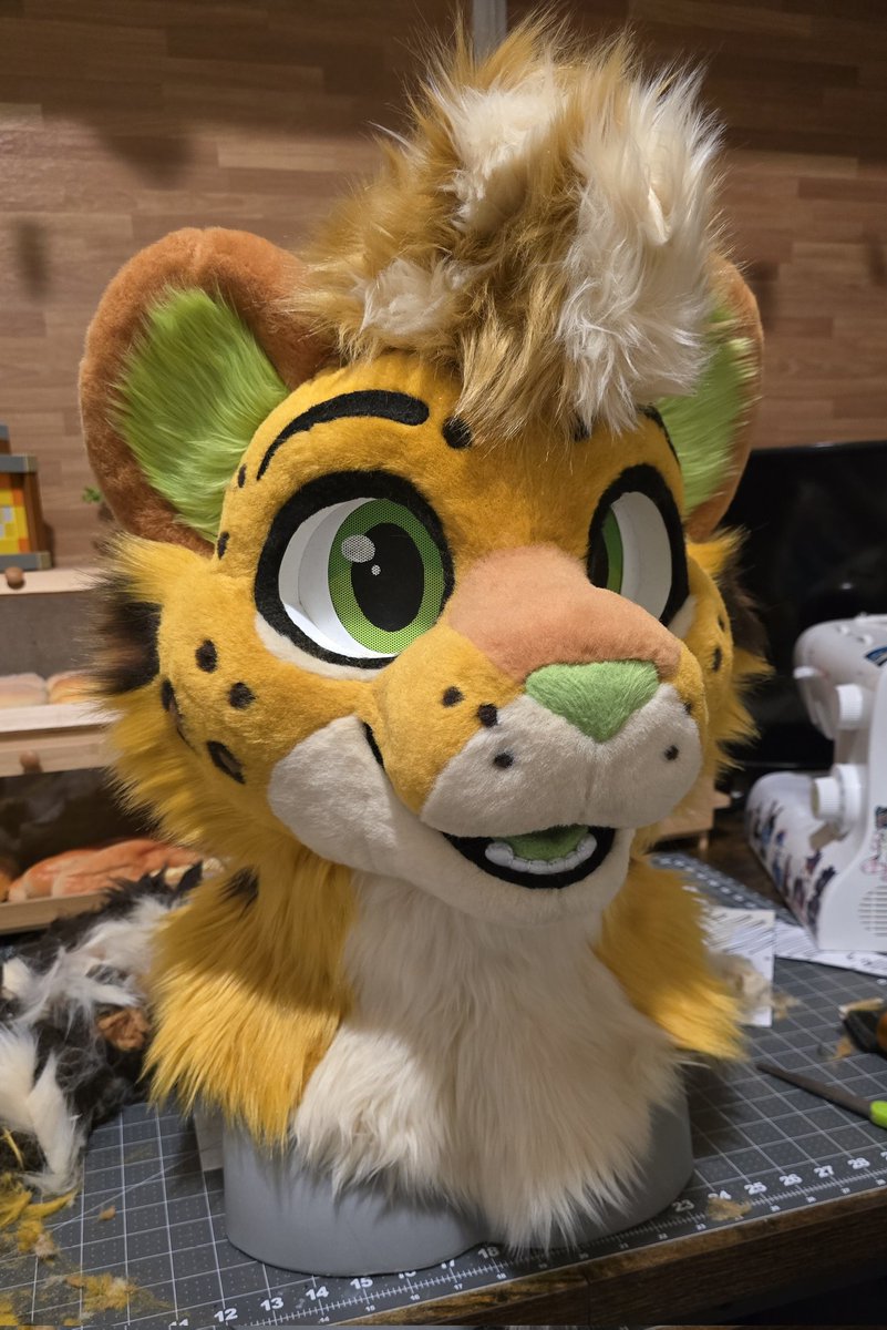 BakeryFursuits's tweet image. Happy Easter Everyone!🐇🎉

Here&apos;s an unofficial photo of our new Leopard, June🐱!

The main photos of this cutie will be posted this week, stay tuned!