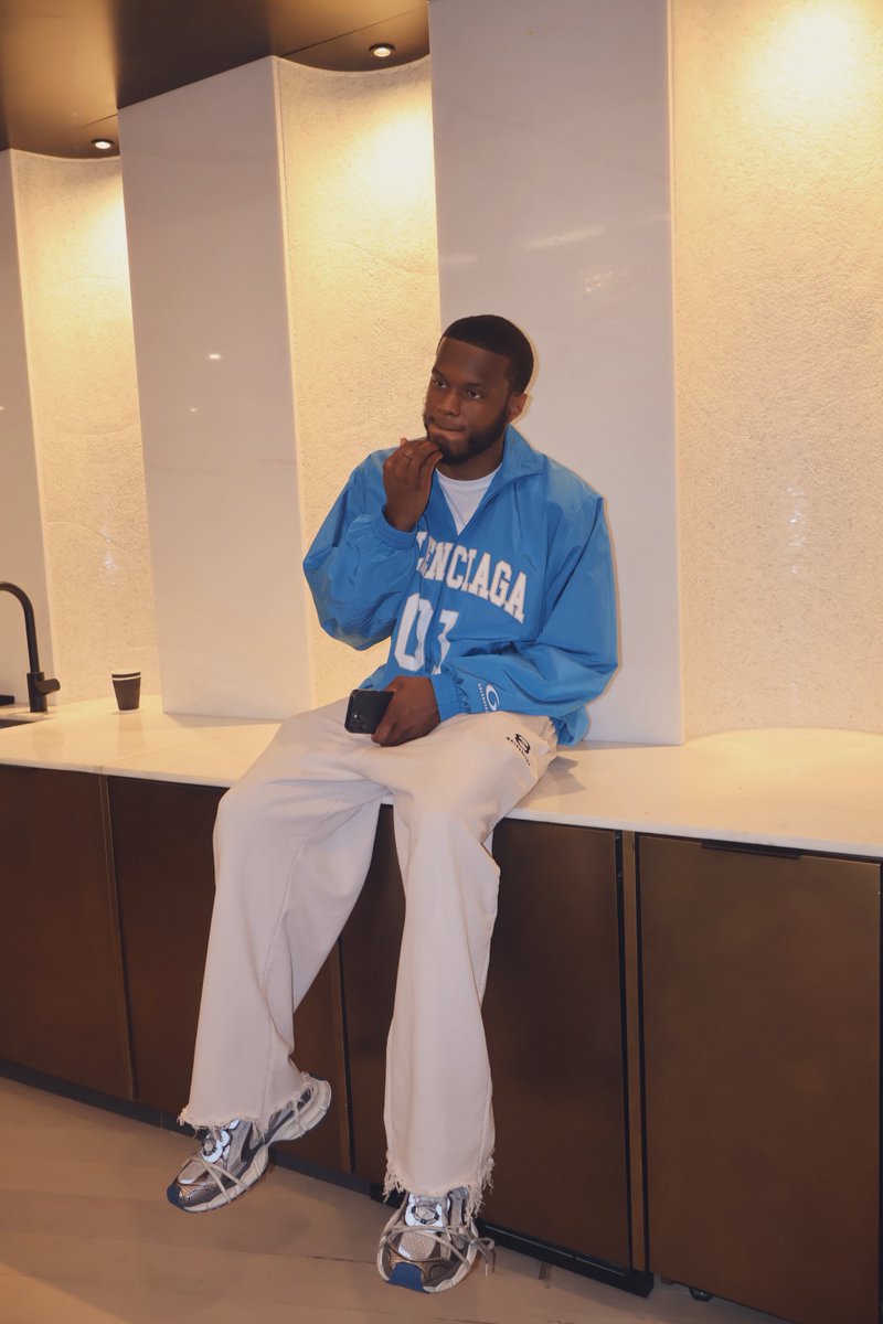 thebizman1's tweet photo. Ever since I put the money first, life’s been amazin https://t.co/bnenEcXjjT