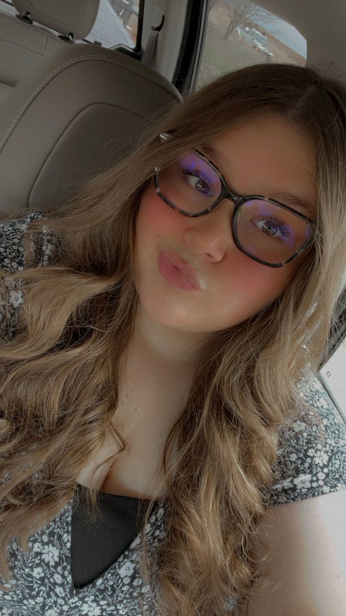 Easter Sunday looks a little different this year, but I still got dolled up and left the house!! 🩵