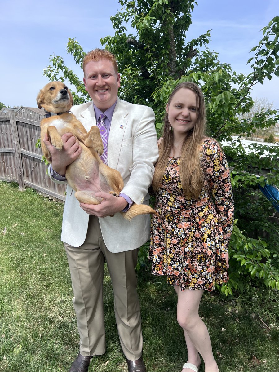 WhitsonOEmory's tweet photo. Happy Easter from Whitson, Sarah Anne, and Miso! 🐣✝️🐕 https://t.co/6dK1SvGil5