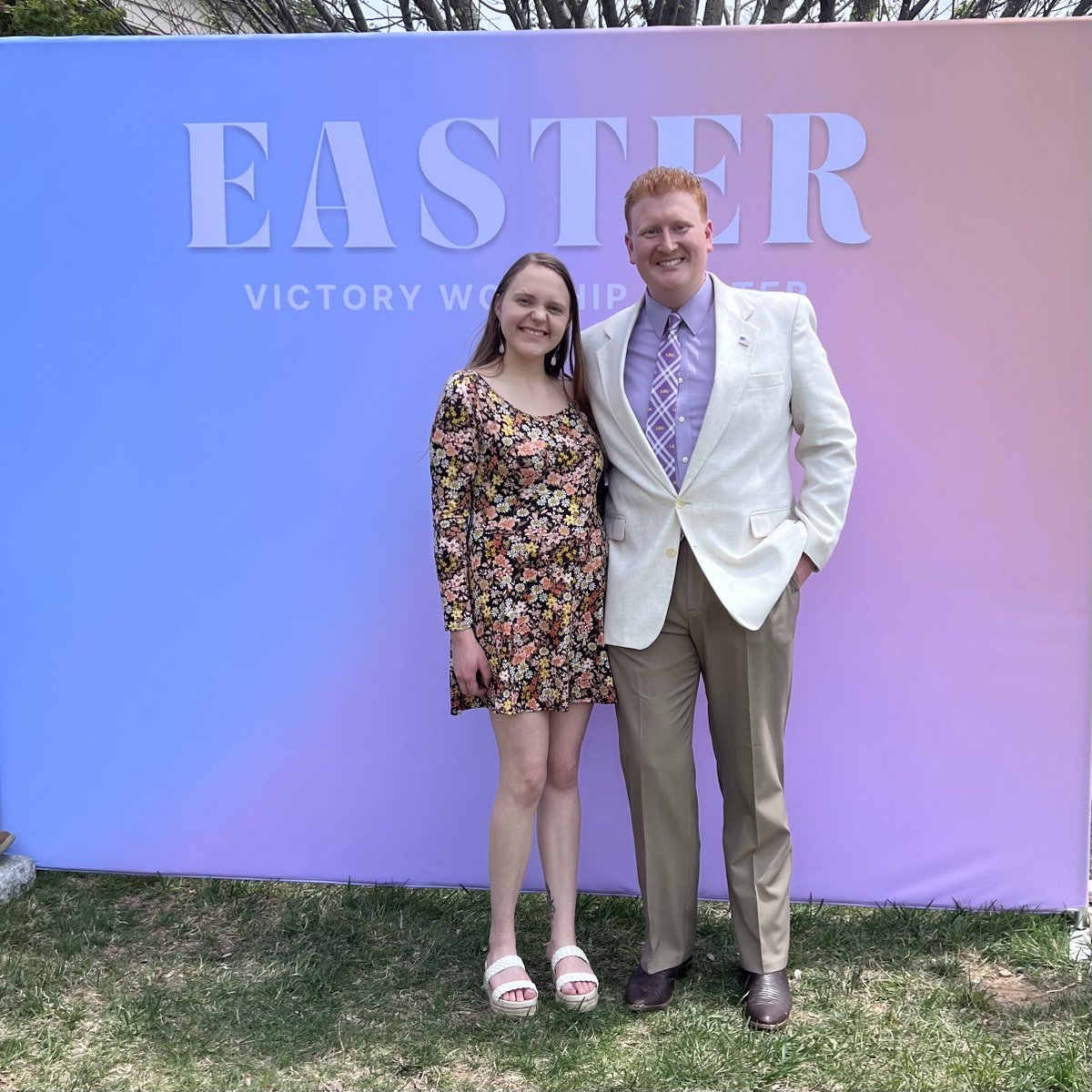 WhitsonOEmory's tweet photo. Happy Easter from Whitson, Sarah Anne, and Miso! 🐣✝️🐕 https://t.co/6dK1SvGil5