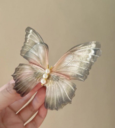 heart_jpg's tweet image. butterfly hair clips