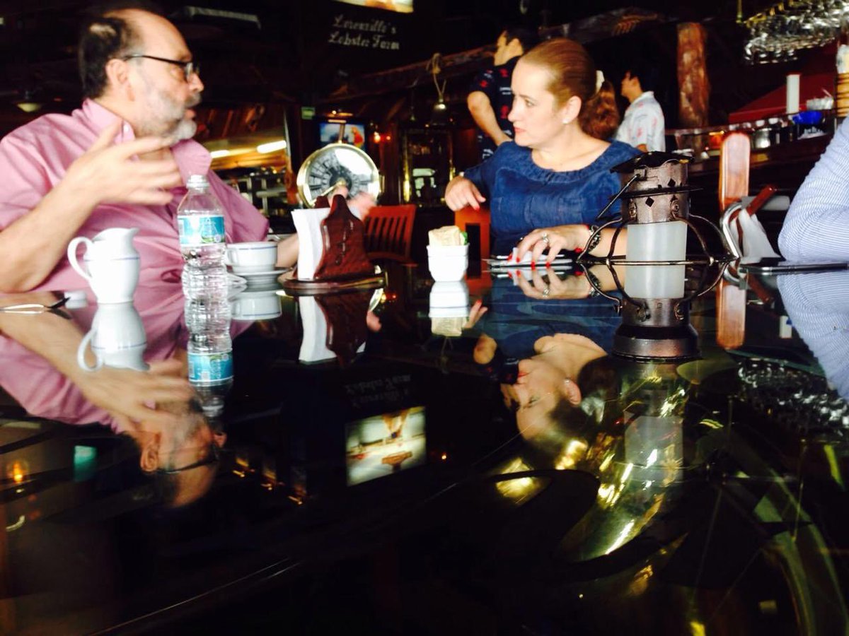 <a href="/reformacultura/">Reforma Cultura</a> Apenas estoy viendo con gran tristeza y resolviendo una gran duda del por qué no me contestaba sus felicitaciones de cumpleaños me entero que un gran amigo el Sr conejo (para mis hijos) el gran Don #FelipeDiazGarza murió hace tiempo.  Con profunda tristeza descanse en paz gran