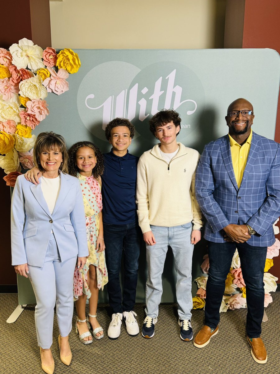 Happy Resurrection Day in the name of Jesus Christ, our Lord and Savior!✝️💛