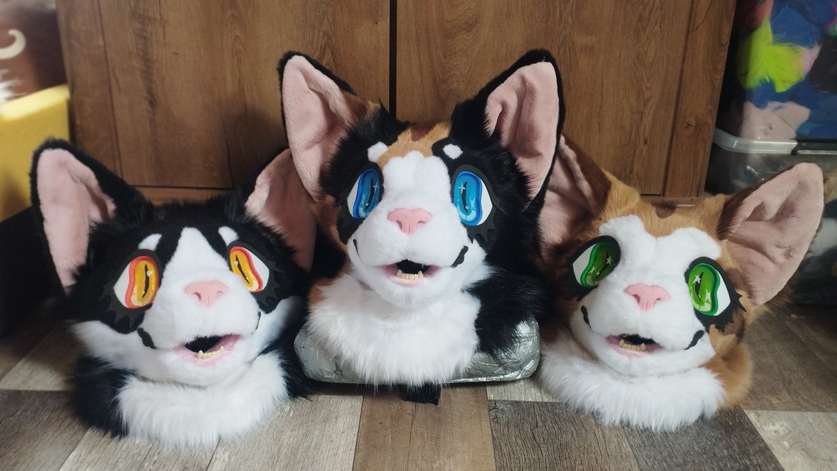 RydzMaxForteB6's tweet photo. My newest suits, made specifinally to sell in my country (Poland). Most people here are not able to afford a 1k+ suit with no payment plans, so I'm making some more affortable ones for my fellow Poles.
Suits for international sale comming soon (tiger, griffin, spaniel, cat) https://t.co/MYeAbZhY4E