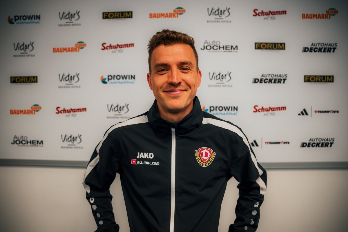 DynamoDresden's tweet photo. "Haben es uns hart erarbeitet" - Die Stimmen zum Auswärtssieg in Saarbrücken mit Niklas #Hauptmann und Lukas #Boeder sind ab sofort bei DynamoTV verfügbar. 🗣👉 https://t.co/2cCcUFonIx #FCSSGD #sgd1953 https://t.co/d602lADdSf