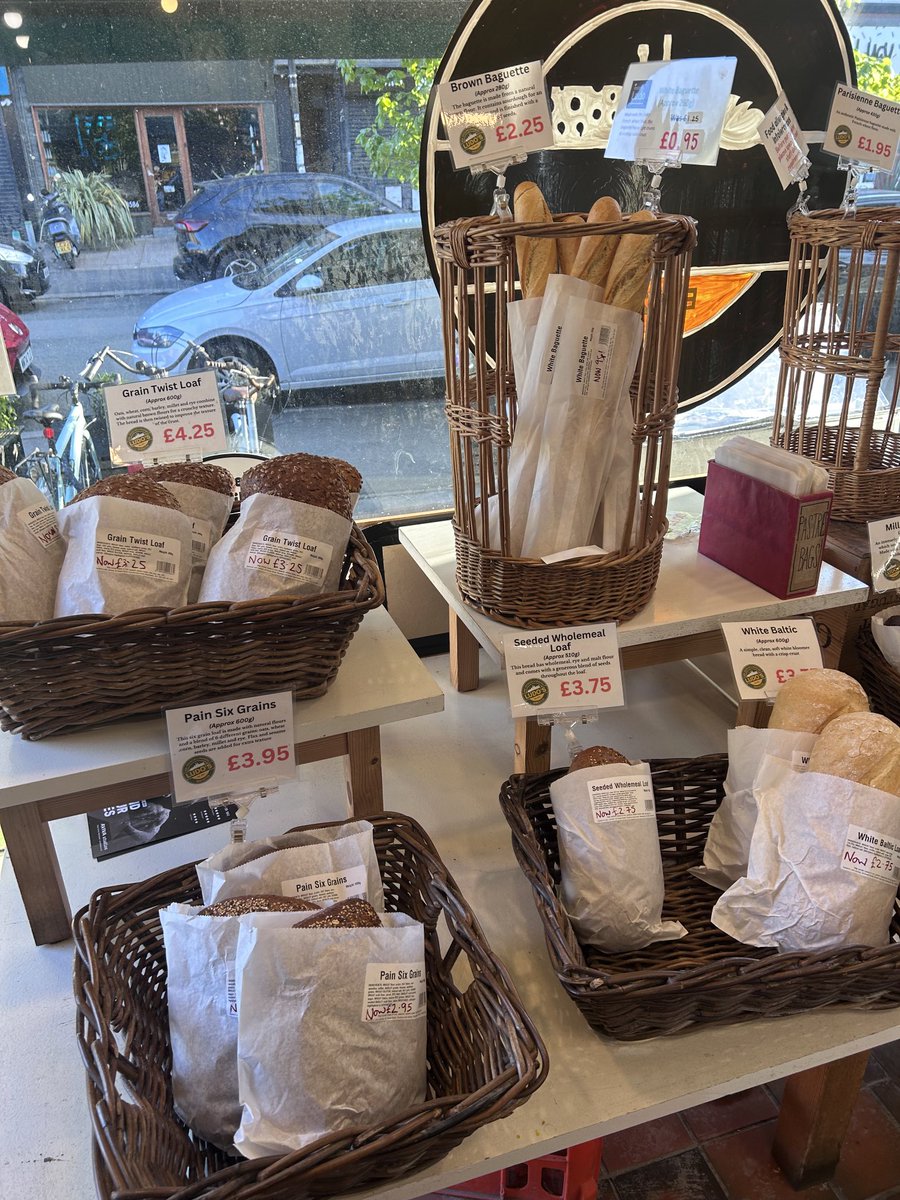 EpicerieLudo's tweet image. We’ve still got a few loaves #bread & they are now reduced! We are open until 8pm #Chorlton