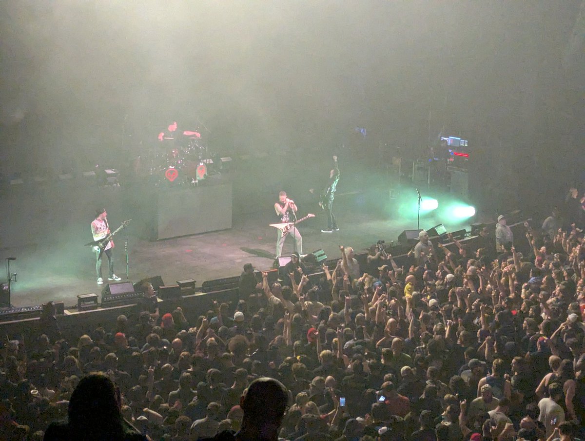 Dennis_Duff's tweet photo. Saw Bullet For My Valentine, Trivium, August Burns Red and Bleed from Within perform last night, right outside of St Louis, was a hell of a show https://t.co/xmbyGDiux5