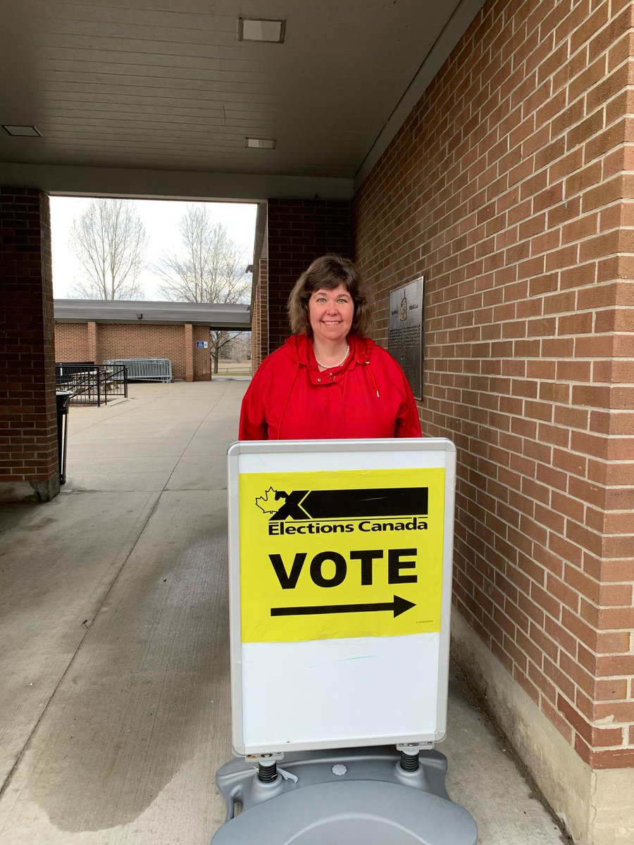 anitavandenbeld's tweet photo. I voted early in Ottawa West–Nepean, and you can too! 🗳️
Be sure to visit your assigned polling location between 9am-9pm today & Monday to have your voice heard & skip the lines on April 28th.
Every vote counts in this important election. Re-Elect Anita Vandenbeld for #OttWN https://t.co/QXLH6mXozj