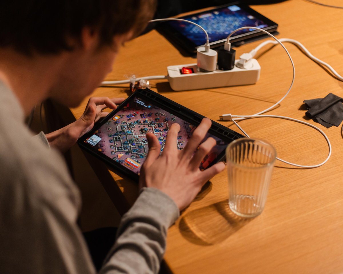 Vatic - Clash of Clans tweet media