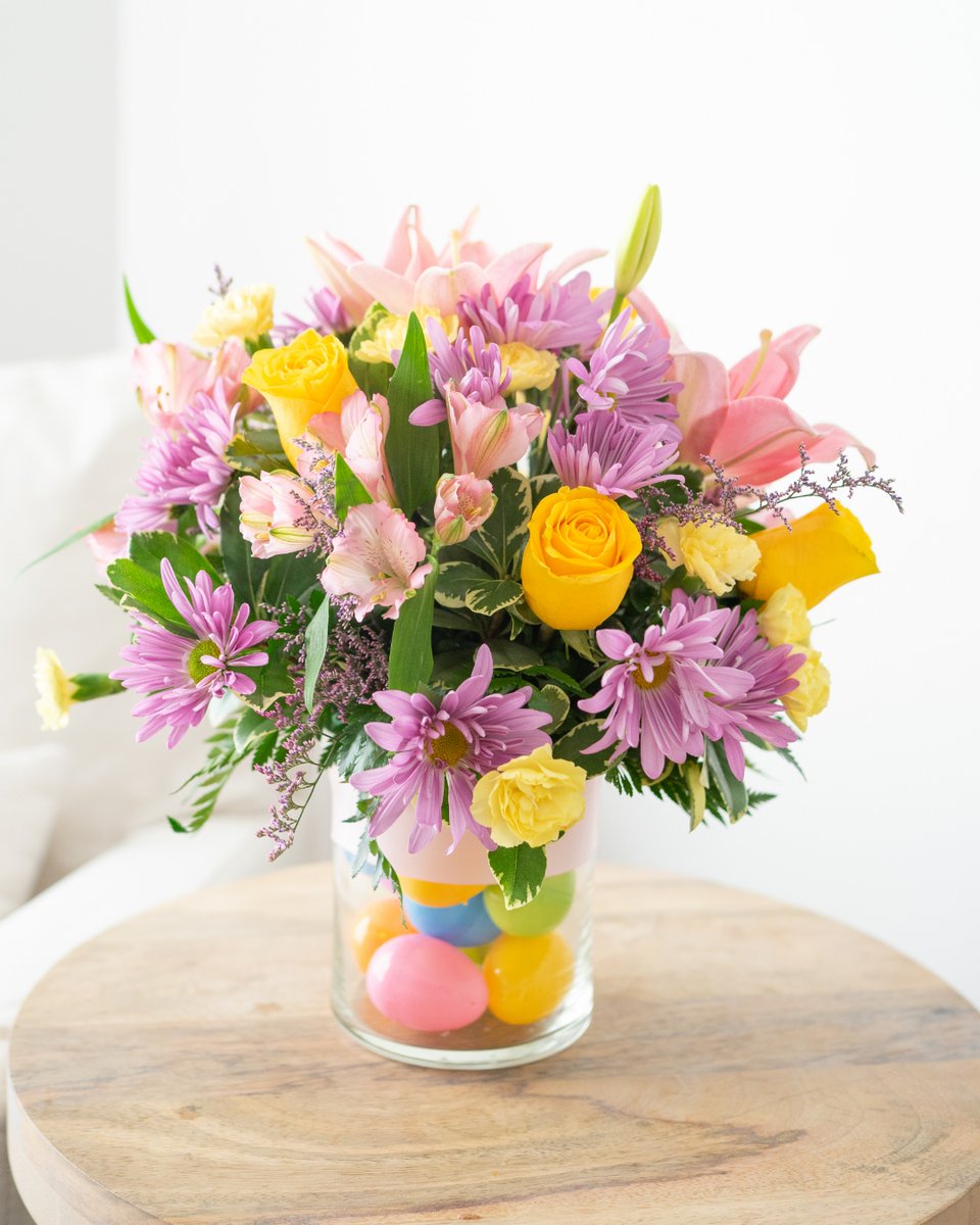 FlowersSend's tweet image. Happy Easter! 🐰🌷 

May your day be filled with love, laughter, and fresh blooms that brighten every moment. Wishing you a beautiful celebration surrounded by all the things that make your heart happy! 💛

#HappyEaster #Easter2025 #SpringInBloom #SendFlowers
