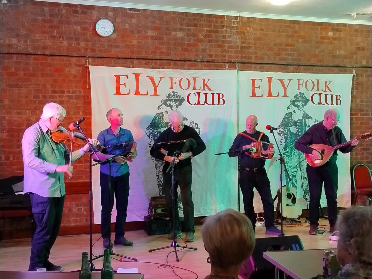 Very enjoyable gig at Ely Folk club last night. Lovely vibe and great sound (thanks Dee!). Good second outing for our new material!
